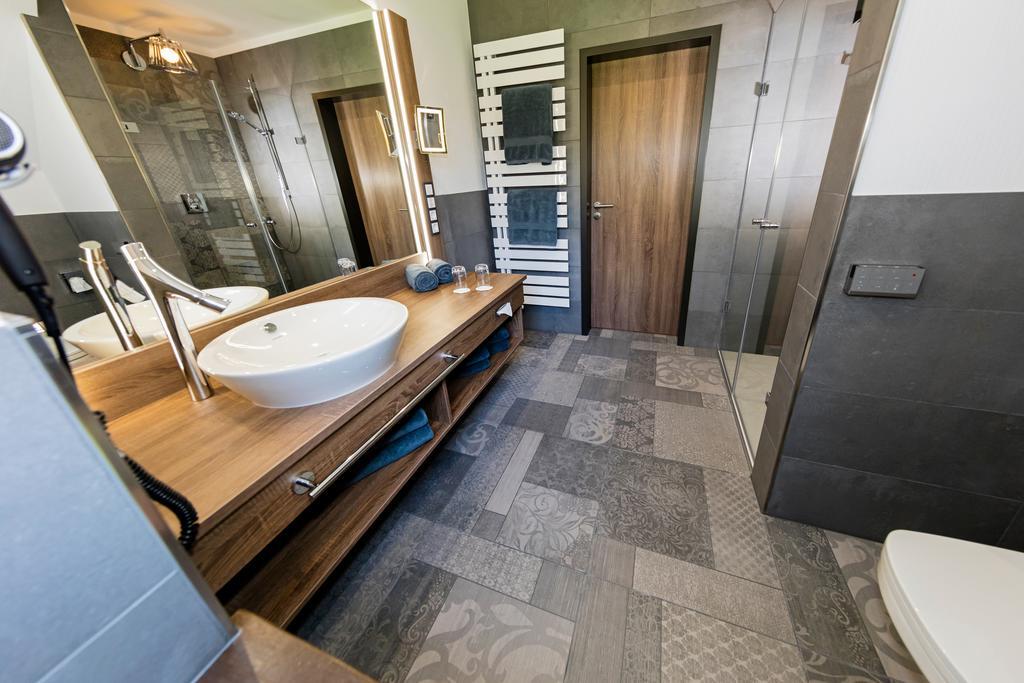 Landhotel Repetal อัทเทินดอร์น ภายนอก รูปภาพ